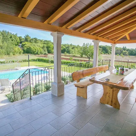 Modern With Private Pool In Dubravci Croatia וילה