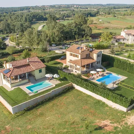 Modern With Private Pool In Dubravci Croatia * Korenići