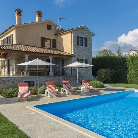 Modern With Private Pool In Dubravci Croatia Korenići