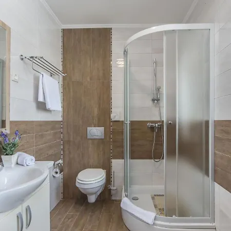 Modern With Private Pool In Dubravci Croatia וילה *