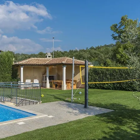 Modern With Private Pool In Dubravci Croatia